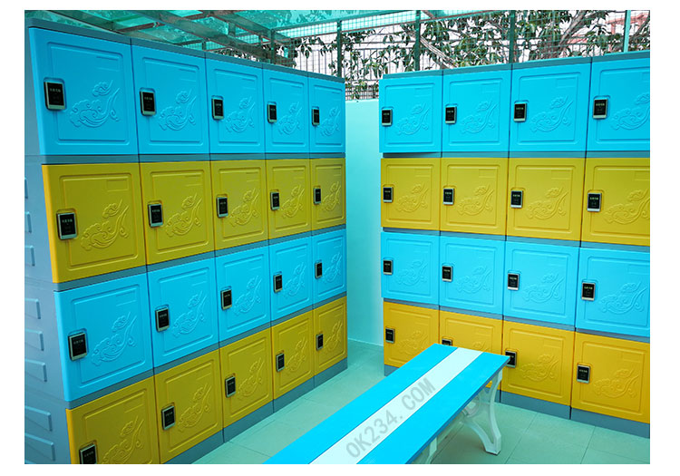 四層塑料更衣柜儲物柜案例實拍三 四層塑料更衣柜儲物柜案例實拍三